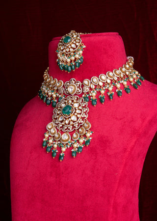 Royal Emerald Polki Kundan Bridal Necklace Set with Statement Pendant & Maang Tikka
