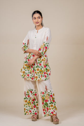 Elegant Ivory Floral Printed Kurta Set with Wide-Leg Pants