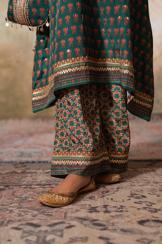 Emerald Green Crepe Silk Hand Embroidered Printed Kurta With Emerald Green Crepe Silk Printed Palazzo Pants With Gota Work And Green Sequin Work Organza Dupatta