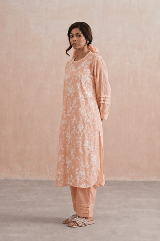 Mul chanderi pearl embroidered kurta paired with cotton pants