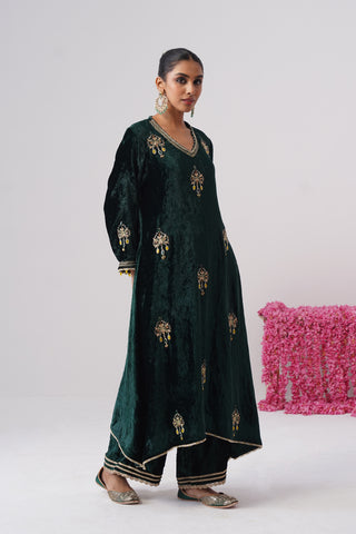 Emerald zardozi embroidered velvet kurta paired with velvet palazzo and embroidered tissue chanderi stripe dupatta