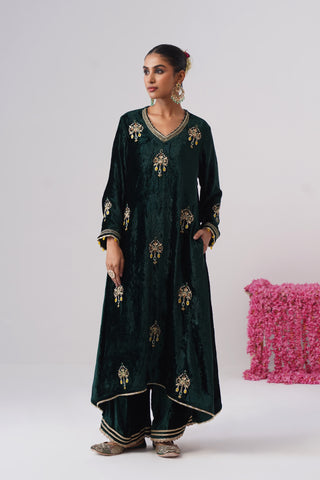 Emerald zardozi embroidered velvet kurta paired with velvet palazzo and embroidered tissue chanderi stripe dupatta