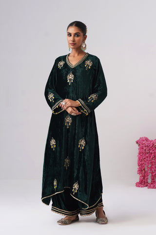 Emerald zardozi embroidered velvet kurta paired with velvet palazzo and embroidered tissue chanderi stripe dupatta