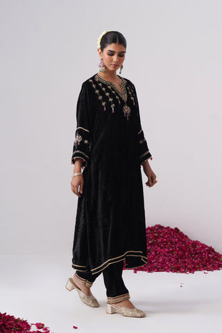 Black zardozi embroidered velvet kurta paired with velvet pants and embroidered tissue chanderi stripe dupatta