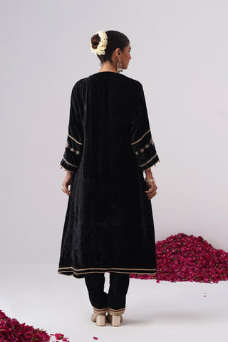 Black zardozi embroidered velvet kurta paired with velvet pants and embroidered tissue chanderi stripe dupatta