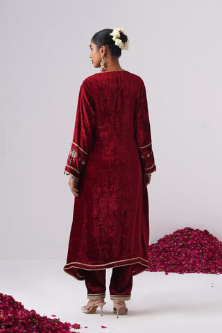 Red zardozi embroidered velvet kurta paired with velvet pants and embroidered tissue chanderi stripe dupatta