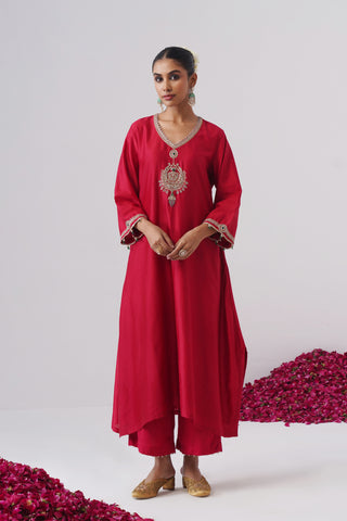 Red zardozi embroidered chanderi silk kurta set