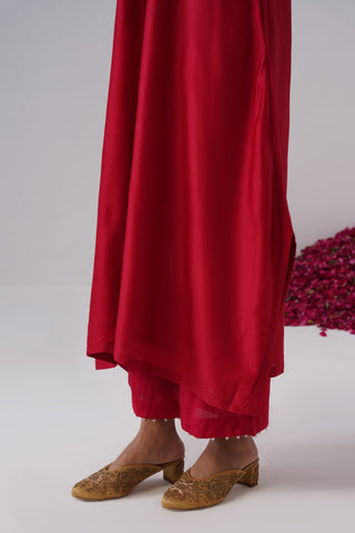 Red zardozi embroidered chanderi silk kurta set
