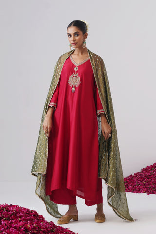 Red zardozi embroidered chanderi silk kurta set