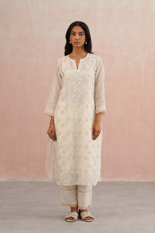 Offwhite Mul chanderi pearl embroidered kurta paired with cotton pants with beige accent - Set of 3