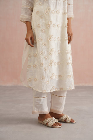Offwhite Mul chanderi pearl embroidered kurta paired with cotton pants with beige accent - Set of 3