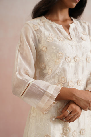 Offwhite Mul chanderi pearl embroidered kurta paired with cotton pants with beige accent - Set of 3