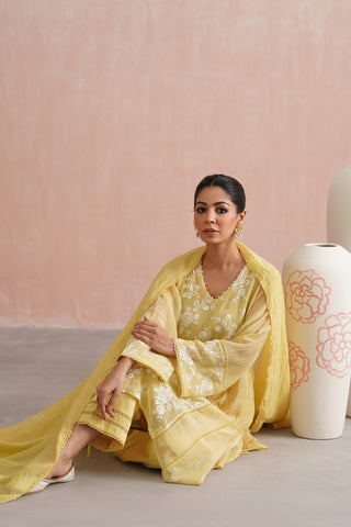Yellow Mul chanderi pearl embroidered short kurta paired with cotton pants and mul chanderi dupatta - Set of 4