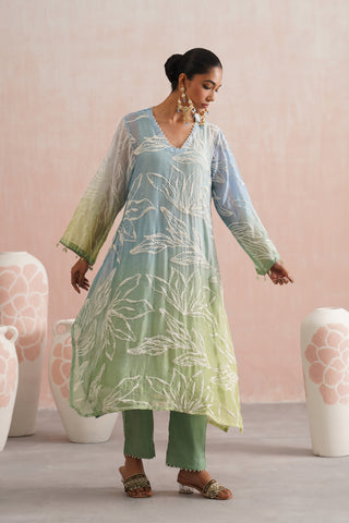 Mul chanderi ombre pearl embroidered kurta paired with cotton pants and mul chanderi dupatta - Set of 4