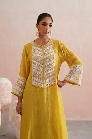 Mustard Yellow chanderi pearl embroidered lace detailing in kurta paired with cotton pants and mul chanderi applique work dupatta - Set of 4