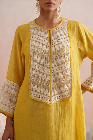 Mustard Yellow chanderi pearl embroidered lace detailing in kurta paired with cotton pants and mul chanderi applique work dupatta - Set of 4