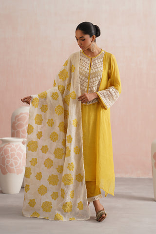 Mustard Yellow chanderi pearl embroidered lace detailing in kurta paired with cotton pants and mul chanderi applique work dupatta - Set of 4