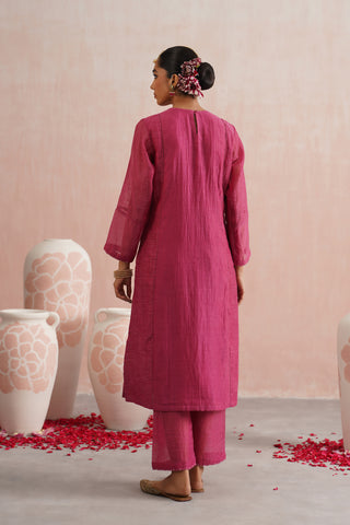 Fuchsia Mul chanderi pearl and jewels embroidered kurta paired with cotton chanderi pants and tissue organza embroidered dupatta - Set of 3