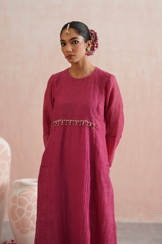 Fuchsia Mul chanderi pearl and jewels embroidered kurta paired with cotton chanderi pants and tissue organza embroidered dupatta - Set of 3