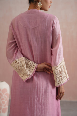 Lilac Mul chanderi pearl embroidered lace detailing in kurta paired with cotton pants and mul chanderi applique work dupatta - Set of 4