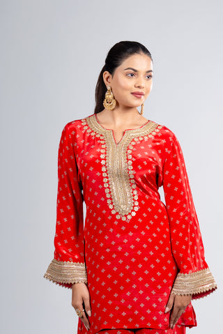 Elegant Red Gotta Patti Embroidered Kurta Set