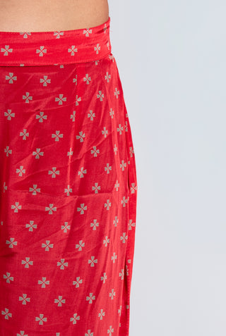 Elegant Red Gotta Patti Embroidered Kurta Set