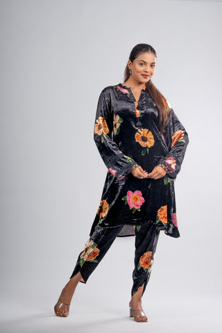 Elegant Black Velvet Kurta Set