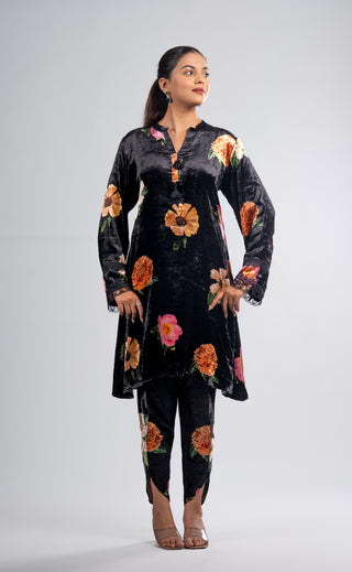 Elegant Black Velvet Kurta Set
