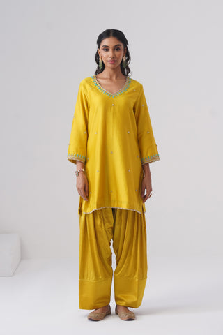 Yellow zardozi embroidered chanderi silk kurta set