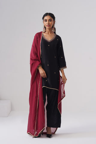 Black zardozi embroidered chanderi silk kurta set