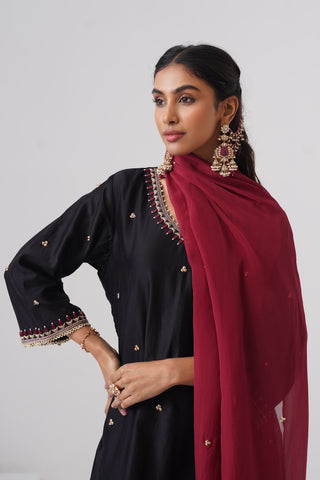 Black zardozi embroidered chanderi silk kurta set