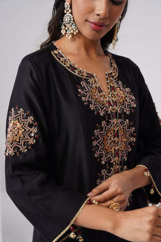 Black zardozi embroidered chanderi silk kurta set