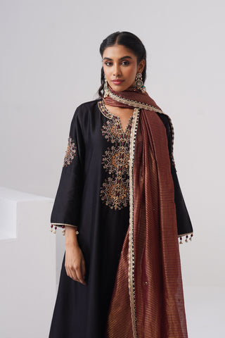 Black zardozi embroidered chanderi silk kurta set