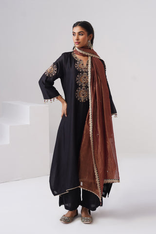 Black zardozi embroidered chanderi silk kurta set