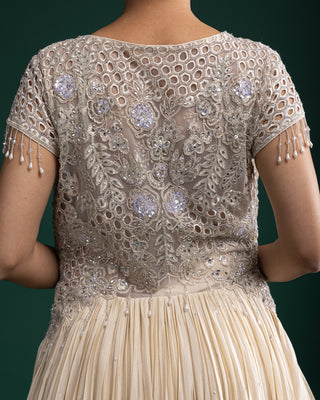 Exquisite Ivory Layered Gown with Intricate Embroidery Detailing