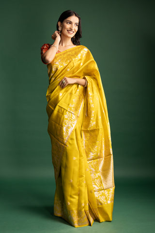 Luminous Golden Marigold Silk Saree with Intricate Heritage Zari Weaving