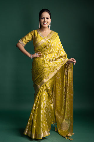 Sunlit Gold Banarasi Silk Saree with Heritage Weave Detailing