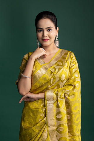 Sunlit Gold Banarasi Silk Saree with Heritage Weave Detailing