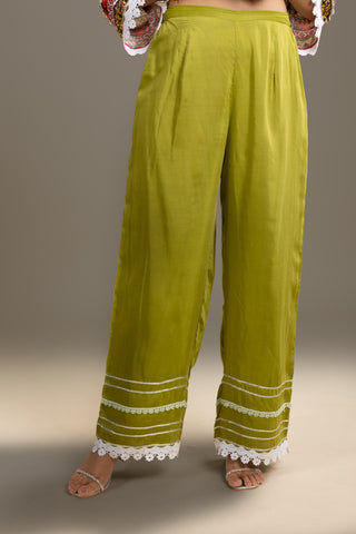 Charming Vintage Blossom Mosaic Kurta Set with Intricate Lace Accents