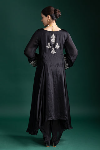Elegant Midnight Noir Anarkali